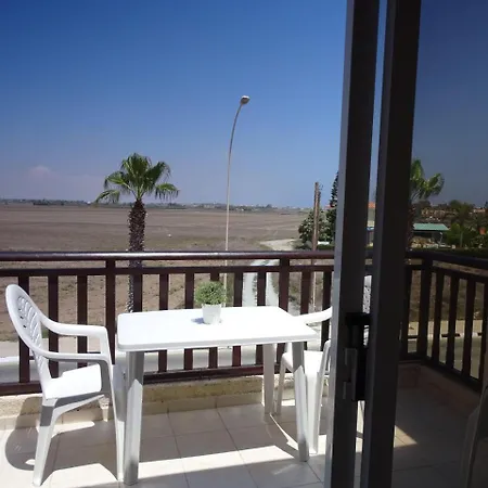 Ammos-beach-pervolia-appartment-fuer-5-personen-120-meter-zum-strand Lejlighed Perivolia
